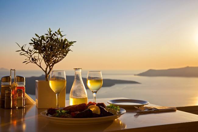 4 Amazing Greek Wines to Enjoy on Vacation